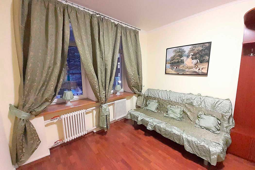 2 х комнатная квартира в <span>Сталинском доме на ул.Озерная</span> 